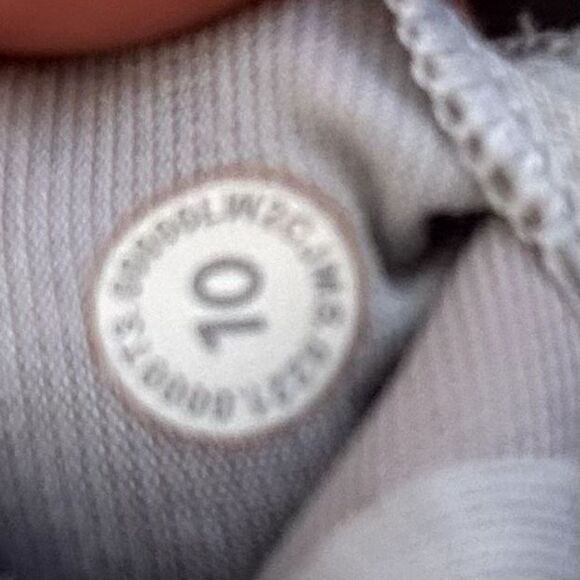 LULULEMON Incognito Camo Alpine White Energy Bra 10 + Wunder Under Short 10" 6 - Picture 10 of 10